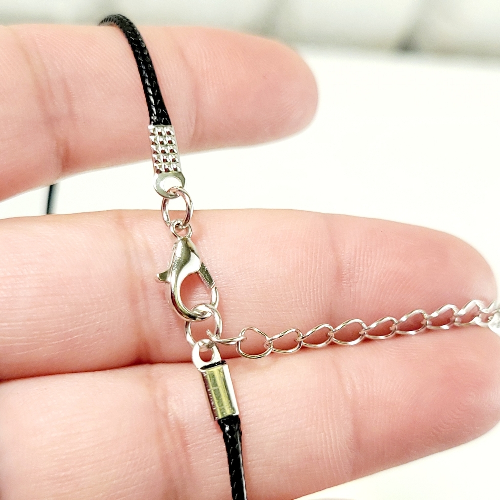 SHINE BRIGHT Vertical Pendant Necklace - Picture 6 of 8